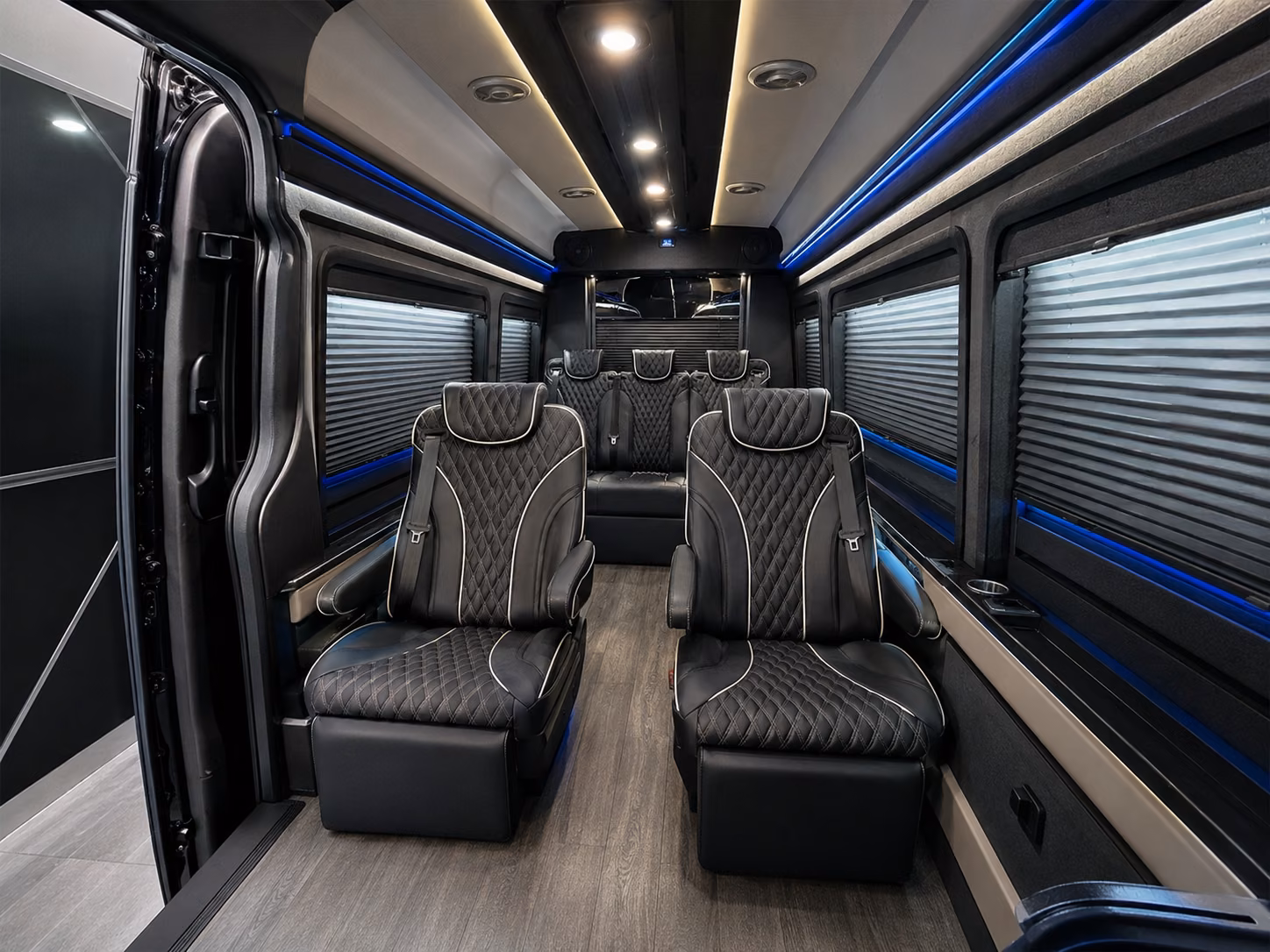 collegestationcharterbuscompany com puts group airport travel on your schedule not the airport s