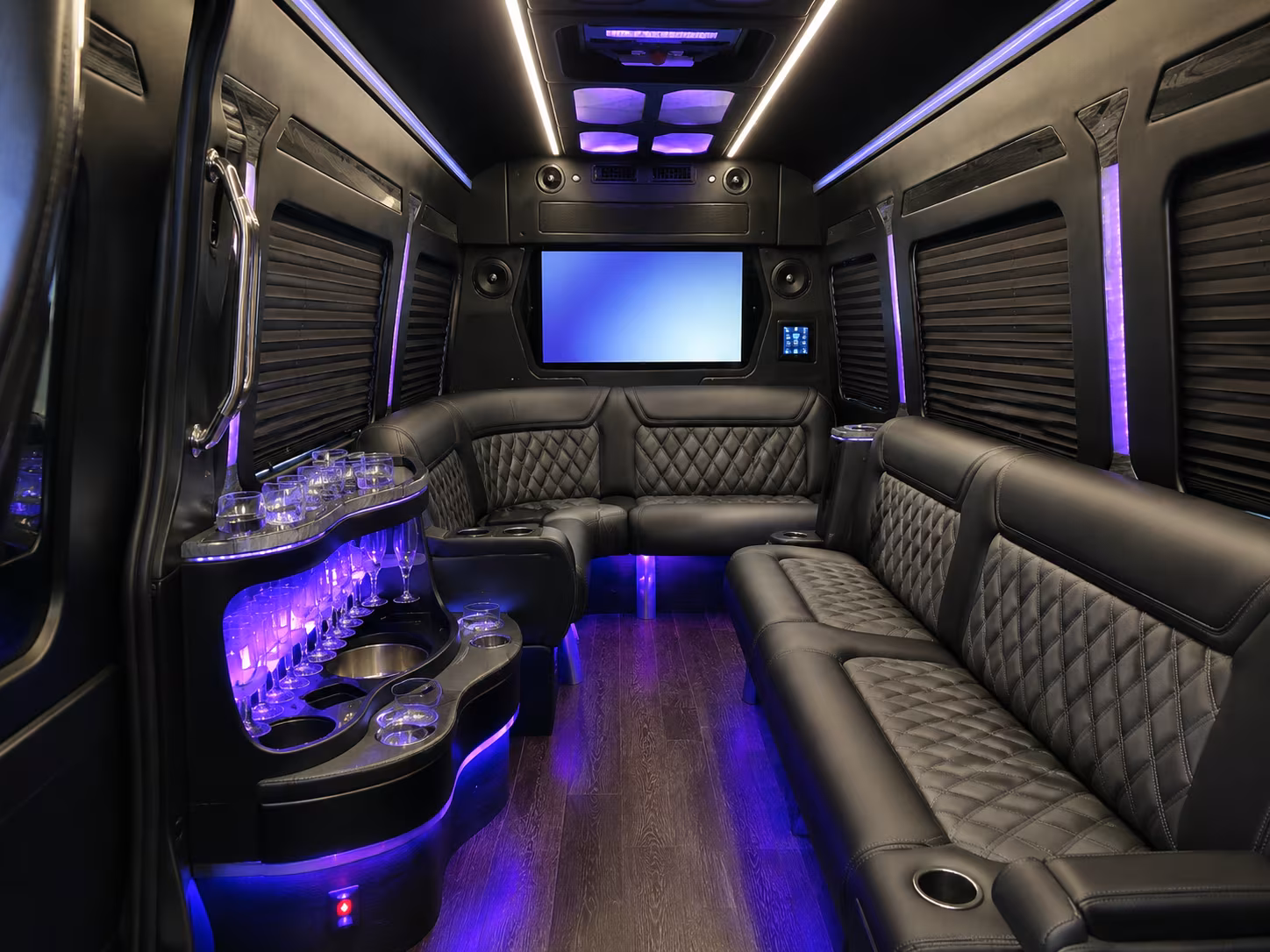 give your group the easy airport transfer they deserve