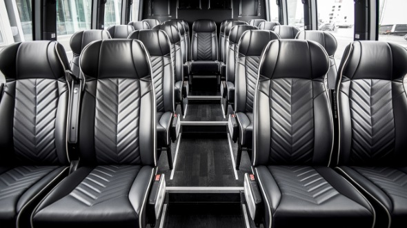 15 passenger minibus rental bryan